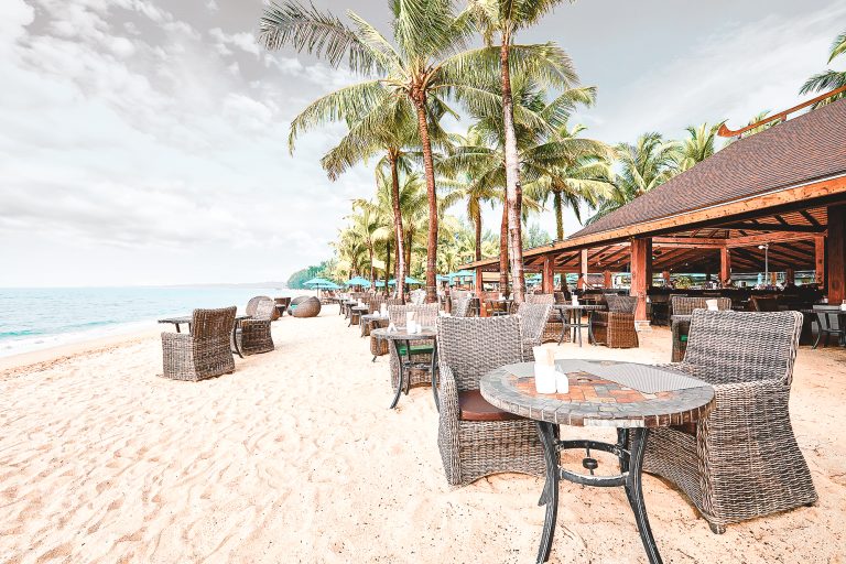 1733222276206-Atbeach1